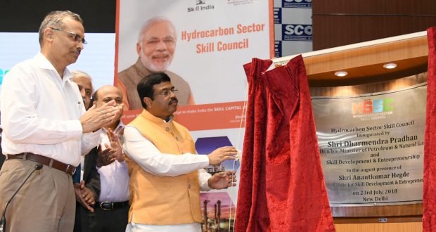 The Union Minister for Petroleum & Natural Gas and Skill Development & Entrepreneurship, Shri Dharmendra Pradhan inaugurate the office of the Hydro Carbon Sector Skill Council, in New Delhi on July 23, 2018.