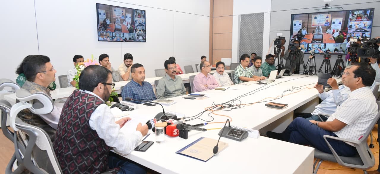 Odisha Revenue and Disaster Management Minister Suresh Pujari has  reviewed the flood situation in Malkangiri district