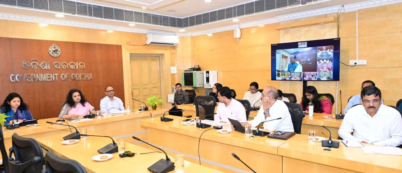 Odisha Chief Secy Reviews Flagship Schemes with Collectors, Flags Land Bottlenecks