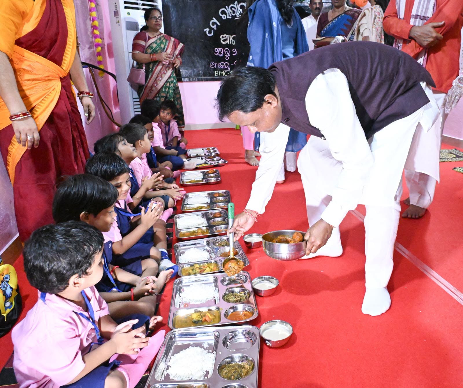CM Majhi Lauds Anganwadi & ASHA Workers