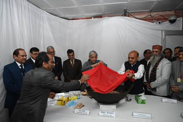 Final stage of preparations for Interim Union Budget 2024 commences with Halwa Ceremony