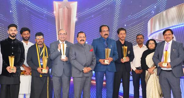 ISRO presented with “Indian of the Year Award” for the year 2023 in the category ‘Outstanding Achievement