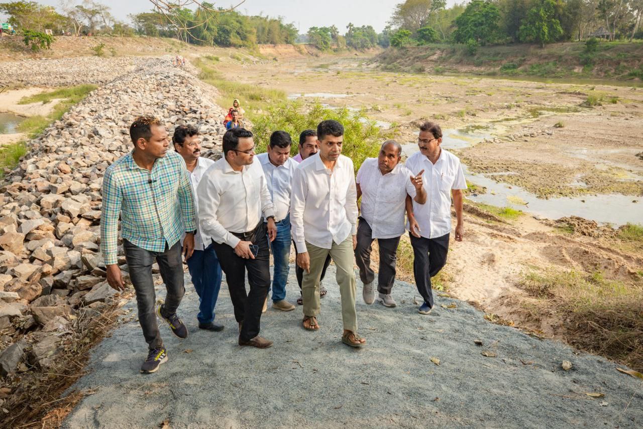 Chairman 5T & NabinOdisha Kartik Pandian visited Bhadrak district