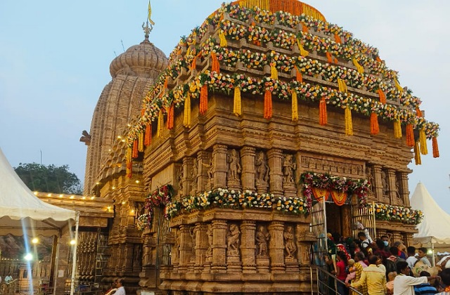 Thousands Throng To Maa Tara Tarini Shrine for Chaitra Parba