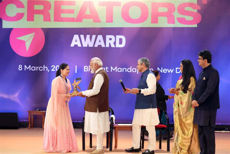 PM presents first-ever National Creators Award