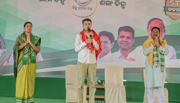 BJD leader  Kartik Pandian made marathon campaigning for the party candidates in Pottangi and Lakhmipur