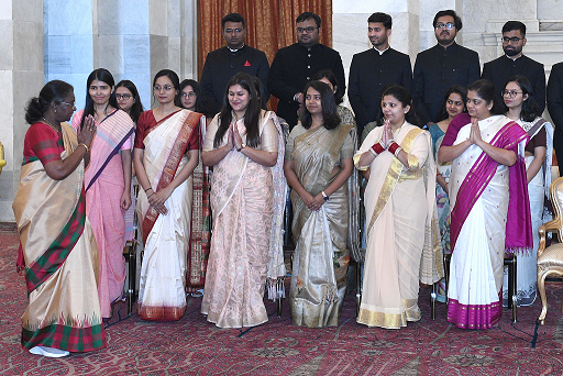 PROBATIONERS OF INDIAN ECONOMIC SERVICE CALL ON THE PRESIDENT