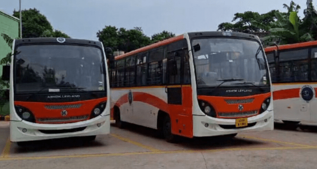 Colour of LAccMI  bus services has now changed to saffron from green