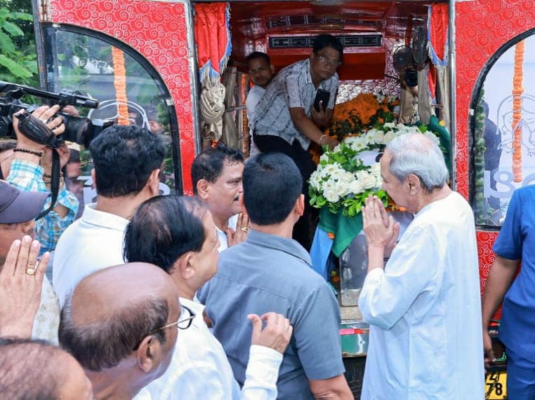 BJD President Naveen Patnaik Pays Last Respect To Former Minister Surendra Nath Naik