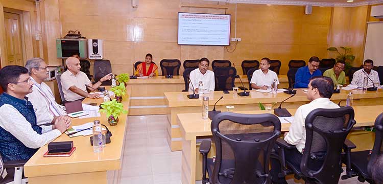 Deputy Chief Minister Kanak Vardhan Singhdeo  held a thorough discussion on the Samruddha Krushak Yojana