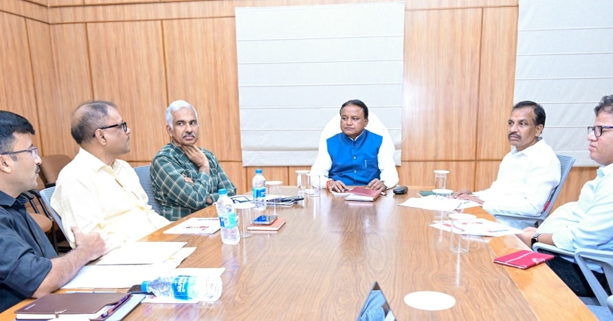 Odisha Chief Minister Mohan Charan Majhi  reviewed various activities of Odisha Mining Corporation