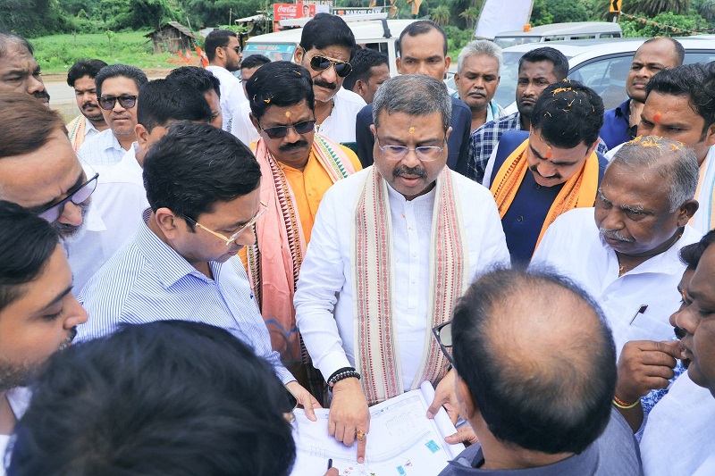 Union Minister Dharmendra Pradhan Oversees NH-55 Work in Boinda And Nakachi