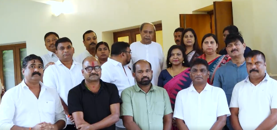 BJD Leaders from Mayurbhanj and Ganjam Dists Meet Party  Naveen Patnaik