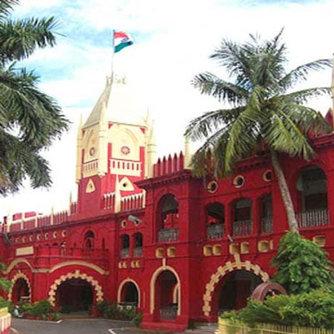Orissa High Court has directed Puja Committees in Cuttack city to refrain from erecting welcome arches that block roads