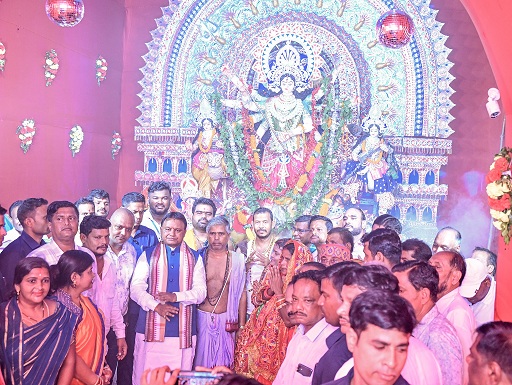  Chief Minister Mohan Charan Majhi  has visited several Puja pandals in Cuttack