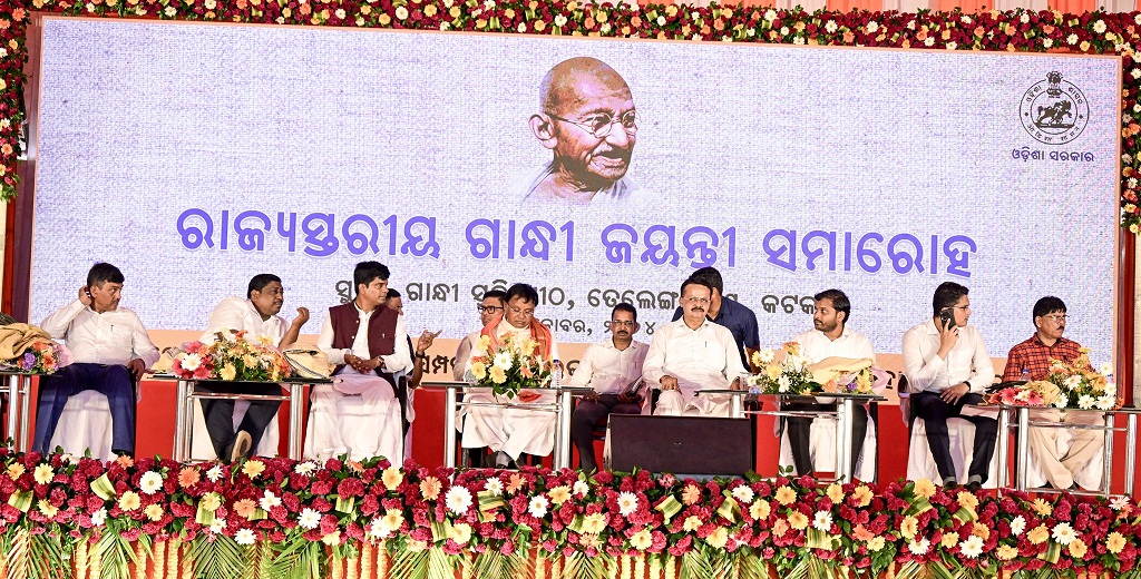 Father of the Nation-Mahatma Gandhi was the “wealth of humanity” and a “model for the world