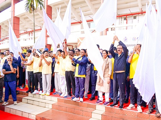 CM  Mohan Charan Majhi flagged off the ‘Run for Unity’ marathon to celebrate National Unity Day