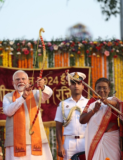 Prime Minister Shri Narendra Modi participates in Vijaya Dashami programme in Delhi