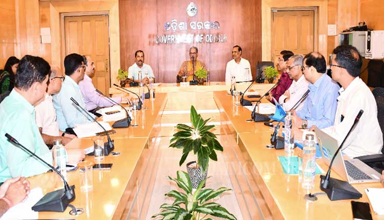 Deputy Chief Minister  KV Singh Deo chaired a crucial meeting to set up 132/33 KV and 220/33 KV grid substations in Titilagarh and Khandpada