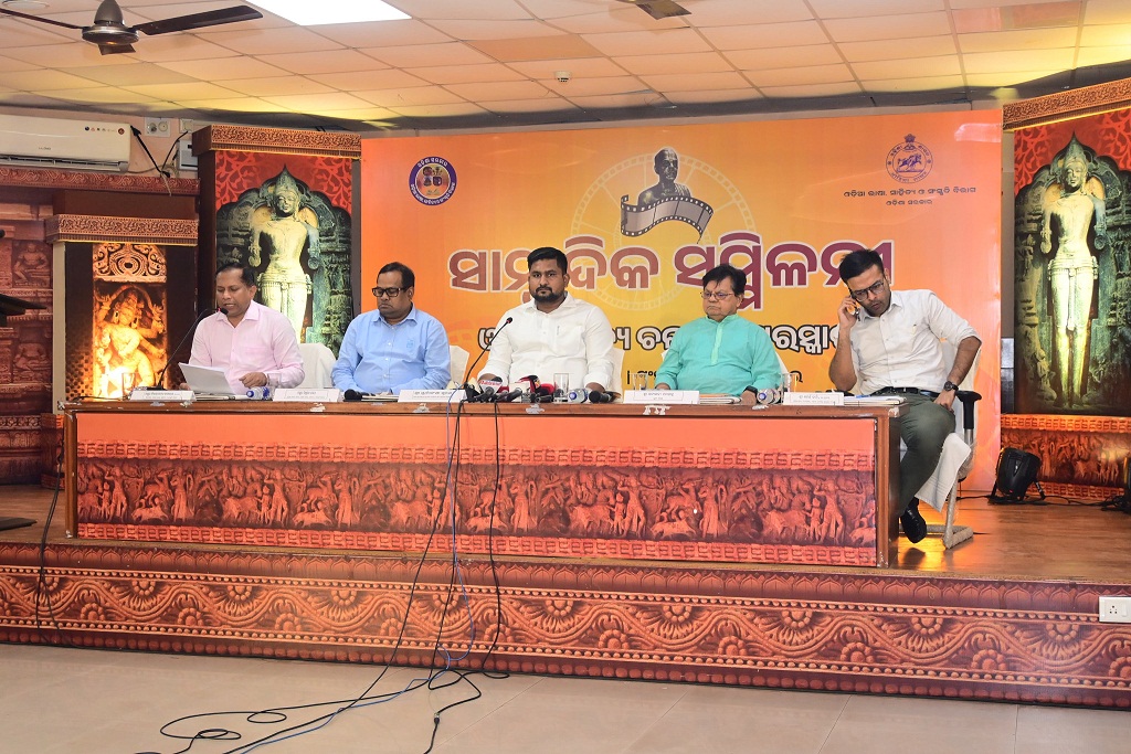 Ananta Mohapatra,  Srinivas Mohapatra and  Jayiram Samal will receive the Mohan Sundar Dev Goswami Award for 2020,  2021 and 2022 respectively