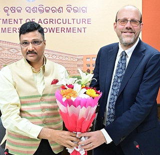 Nobel Laureate  Dr. Michael Kremer visited Krushi Bhavan in Bhubaneswar
