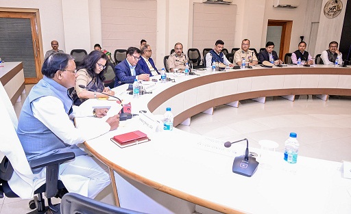 Odisha Chief Minister instructed officials to maintain strict vigilance over middlemen during the ongoing paddy procurement process