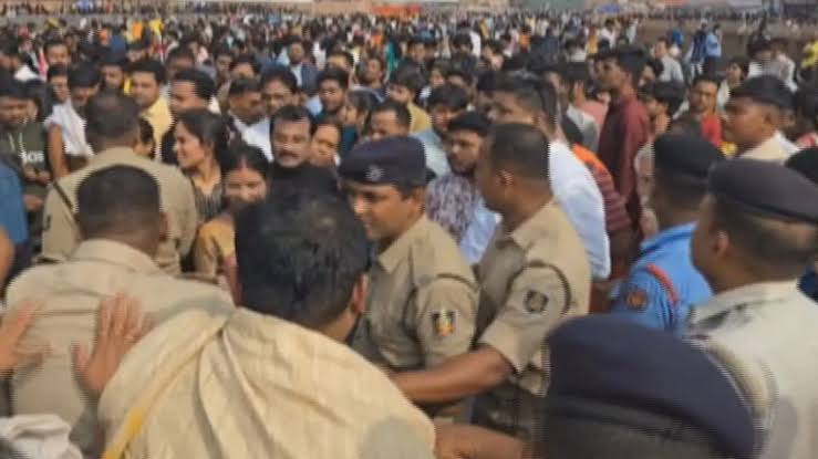 Jagannath Temple! Devotees Break Barricades