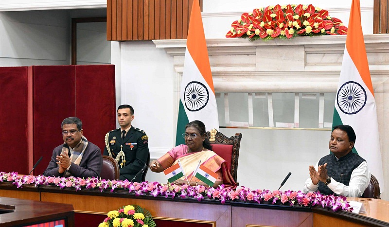 President of India Virtually Inaugurates/Launches Cow Induction, Giftmilk And Market support for Omfed Initiatives Of The National Dairy Development Board