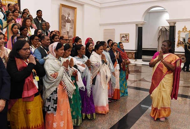PRESIDENT DROUPADI MURMU INTERACTS WITH THE SCHEDULED TRIBE WOMEN REPRESENTATIVES OF PANCHAYATI RAJ INSTITUTIONS