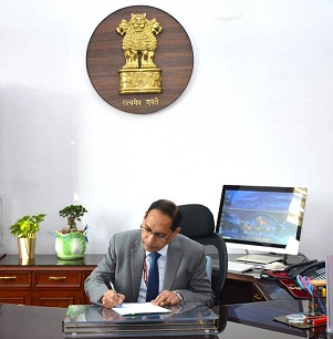 Finance Secretary Shri Tuhin Kanta Pandey takes charge as Secretary, Department of Revenue, Ministry of Finance