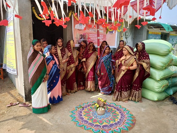 Women SHGs play active role in paddy procurement process