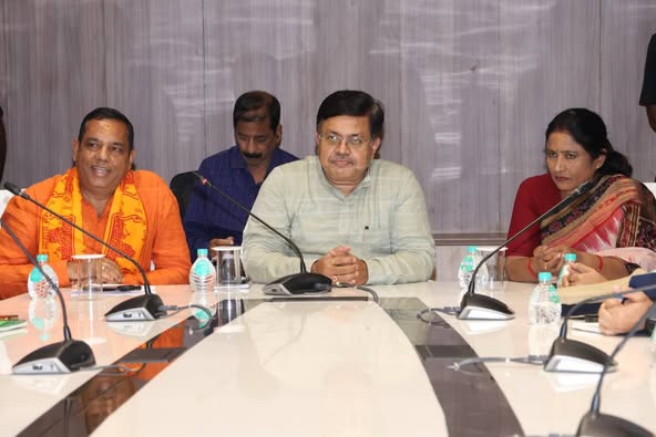 Odisha  government held its final review meeting to oversee preparations for the holy Jagar Jatra of Lord Lingaraj