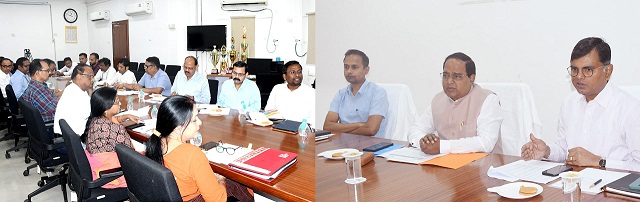 Minister  for Food Supplies and Consumer Welfare reviews paddy procurement & e-kyc process