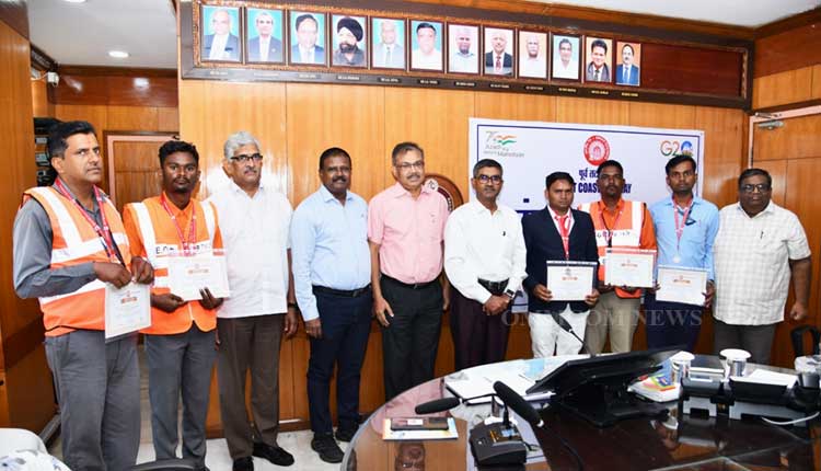 East Coast RailwayHonours Five Heroes Of Railway Safety