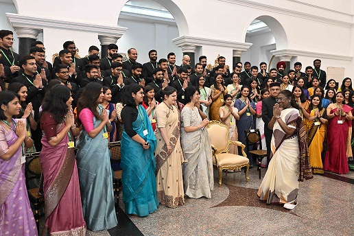 IAS OFFICERS OF THE 2023 BATCH CALL ON THE PRESIDENT