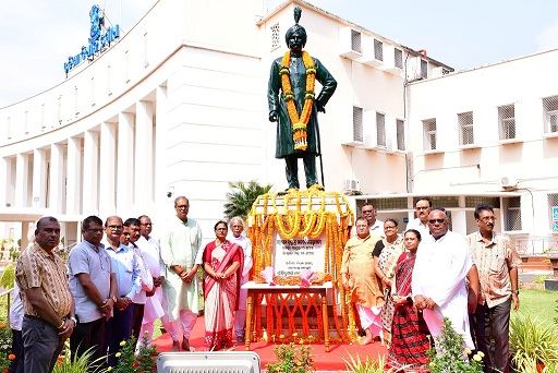 Odisha Legislative Assembly premises witnessed a grand celebration of the Jayanti of Parala Maharaja Krushna Chandra Gajapati Narayan De