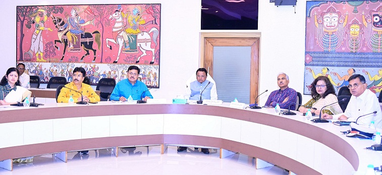 Odisha CM has reviewed various ongoing projects of the Works Department in the Bhubaneswar-Cuttack Twin City