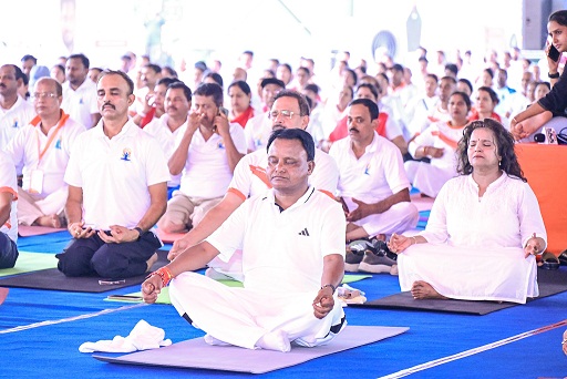 Odisha CM Leads International Yoga Day Celebration at  Bhubaneswar