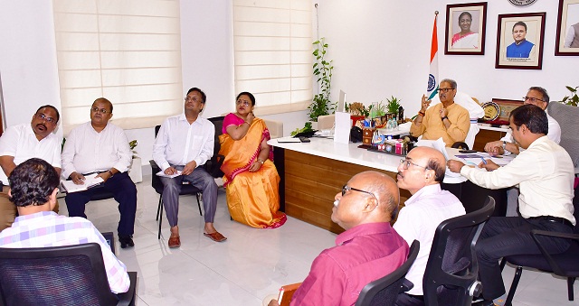 Deputy Chief Minister Shri Kanak Vardhan Singh Deo reviews various ongoing projects of GRIDCO