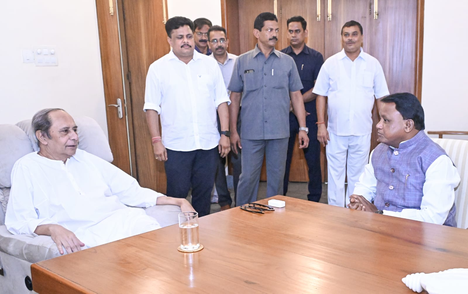 Odisha CM Mohan Charan Majhi meet  with Leader of Oppisition Naveen Patnaik at his residence
