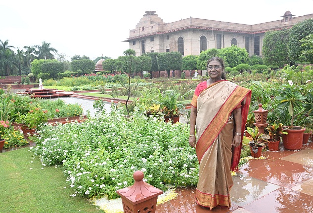 PRESIDENT OF INDIA GRACES THE OPENING OF AMRIT UDYAN SUMMER ANNUALS EDITION, 2025