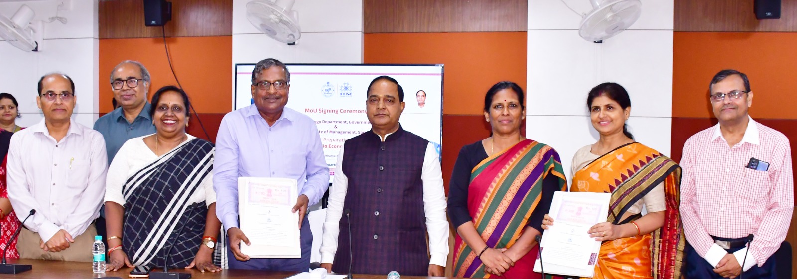 MoU signed to foster Bio-economy in state   IIM, Sambalpur & Science & Technology Department inked the pact