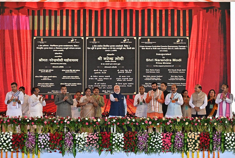 Prime Minister Shri Narendra Modi inaugurates two major National Highway projects worth Rs.11,000 crore
