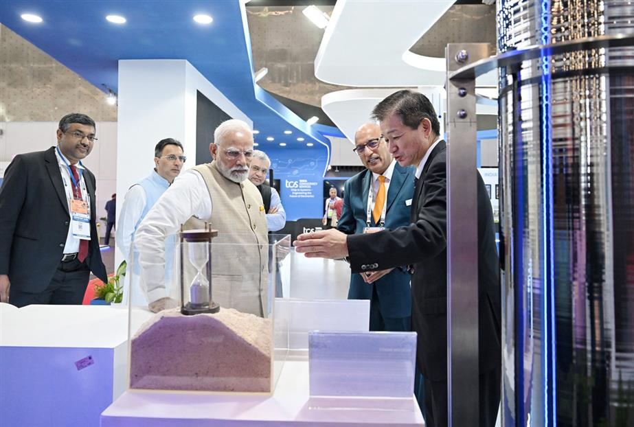 Prime Minister Narendra Modi participated in CEOs roundtable at Semicon India 2025 conference
