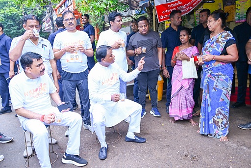Odisha Chief Minister Interacts with Citizen in Bhubaneswar
