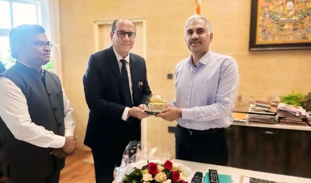Executive Director of Punjab & Sind Bank, paid a courtesy call on Chief Secretary of Odisha