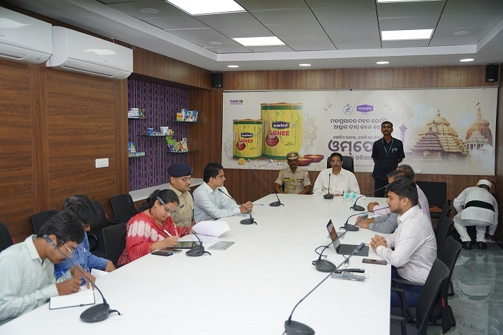 Odisha Governor  proposed delivering Omfed milk and products directly to urban households