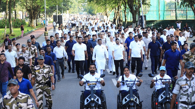 Odisha CM Mohan Charan Majhi kicked off the Run for Unity at Kalinga Stadium