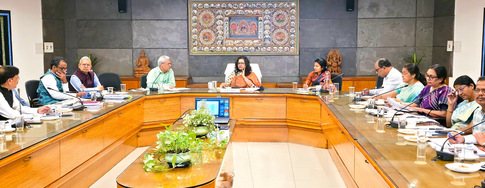 Development Commissioner Anu Garg, reviewed the expenditure plan of the Department of Water Resources
