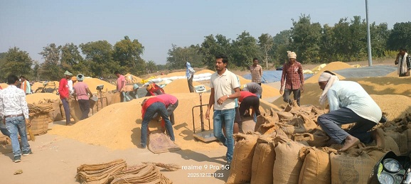 Minister reviews paddy procurement in the state  Emphasis on interest of every eligible farmer in the process
